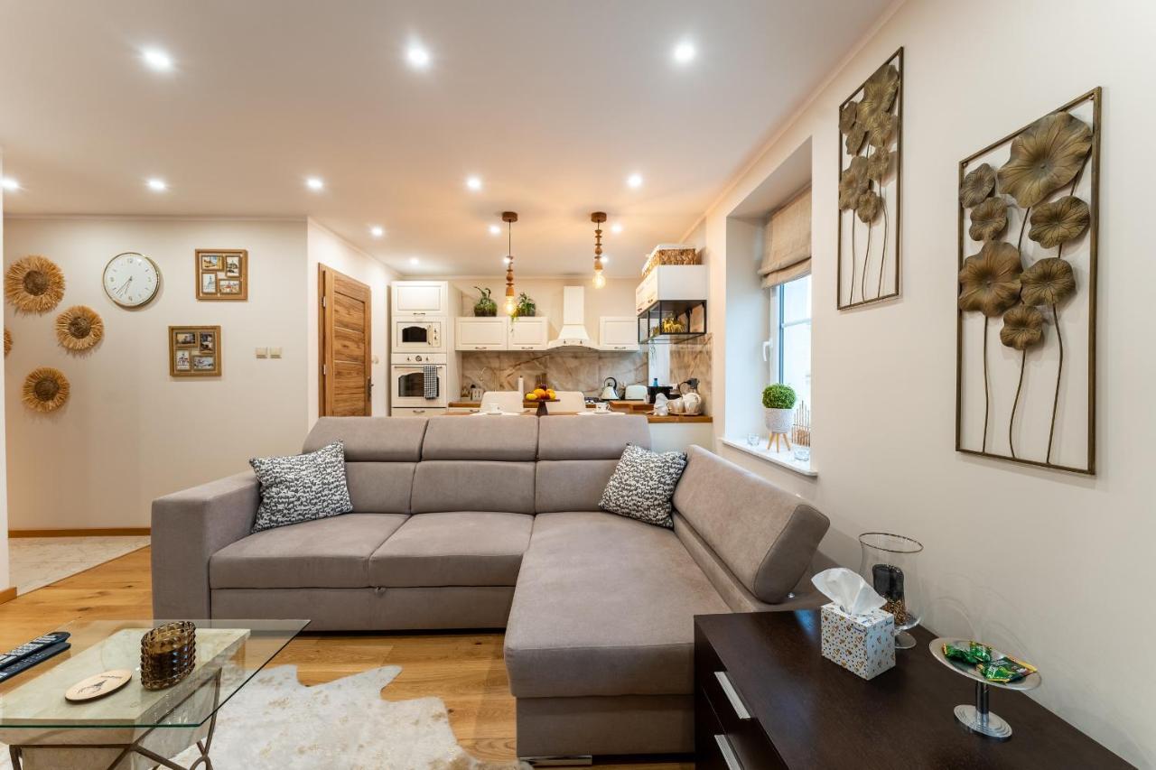 Zloty Jelonek - 4 Osobowy Na Placu Ratuszowym - Space Apartment