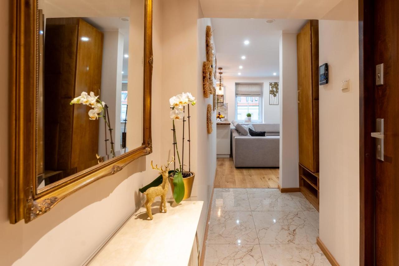 Apartment Zloty Jelonek - 4 Osobowy Na Placu Ratuszowym - Space Jelenia Gora